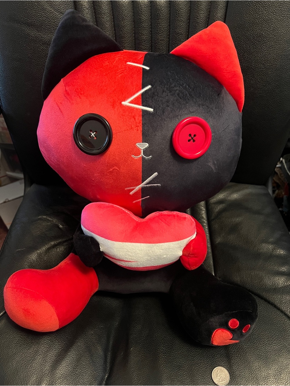 Patch Patch Friends - Heart Keeper 1 series Red and Black Cat. 13.7 Inches